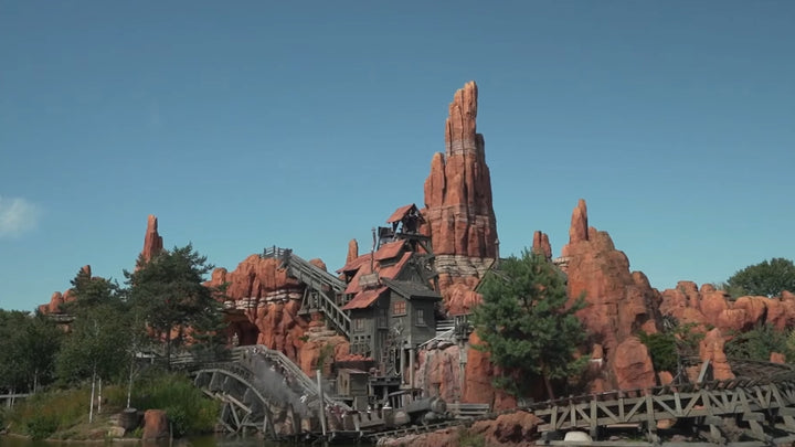 Frozen Theme Park Reveal - Disneyland Paris